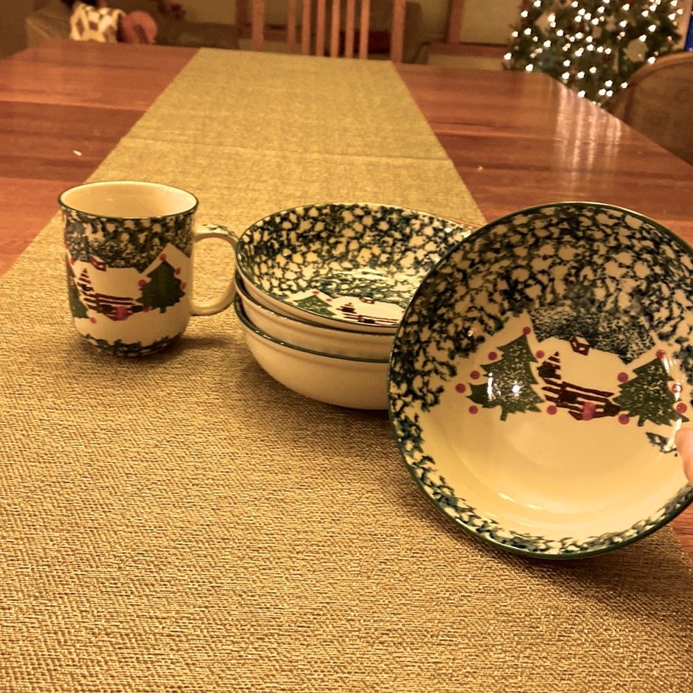 Blue Christmas Scene Mug & 4 Bowls